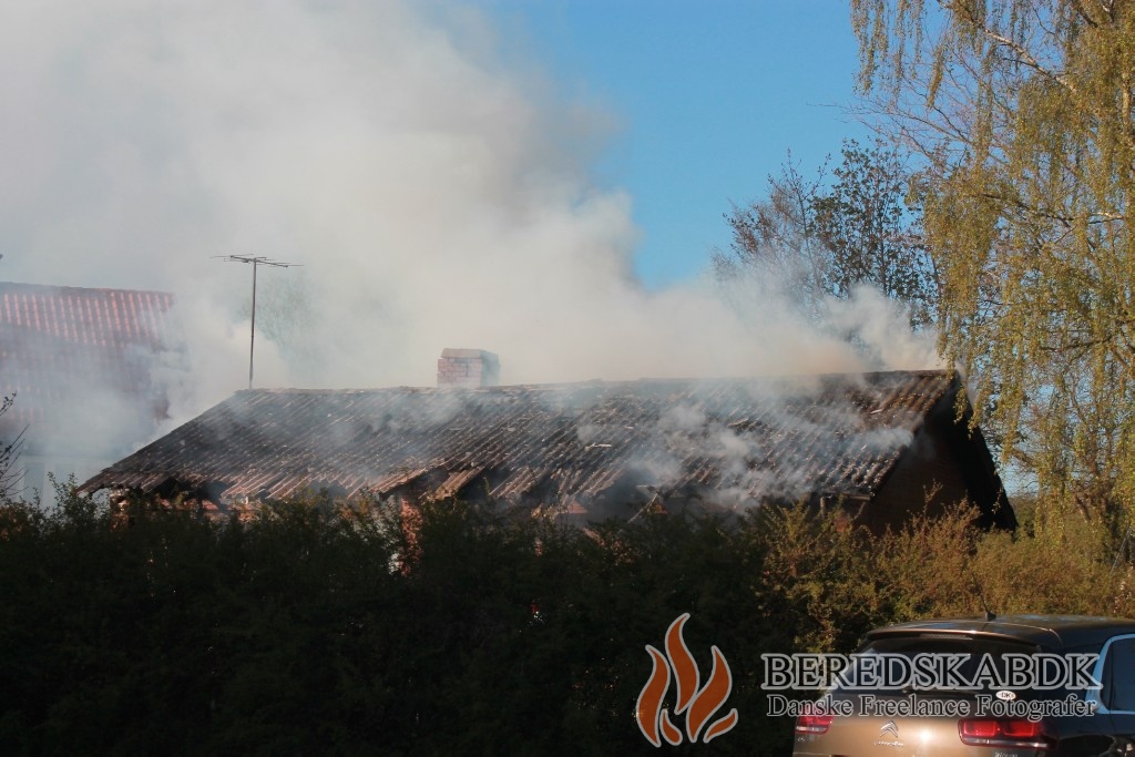 05/05-18 Brand villa rækkehus, Engvej Brædstrup