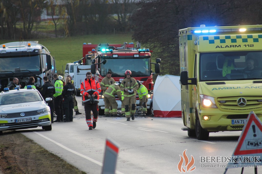 ØSTBIRK – 48-årig kvinde omkommet i en trafikulykke her til formiddag