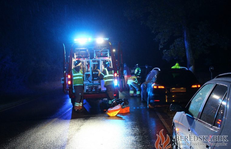 26/05-19 – Personbil påkørte vejtræ, Skanderborgvej Brædstrup