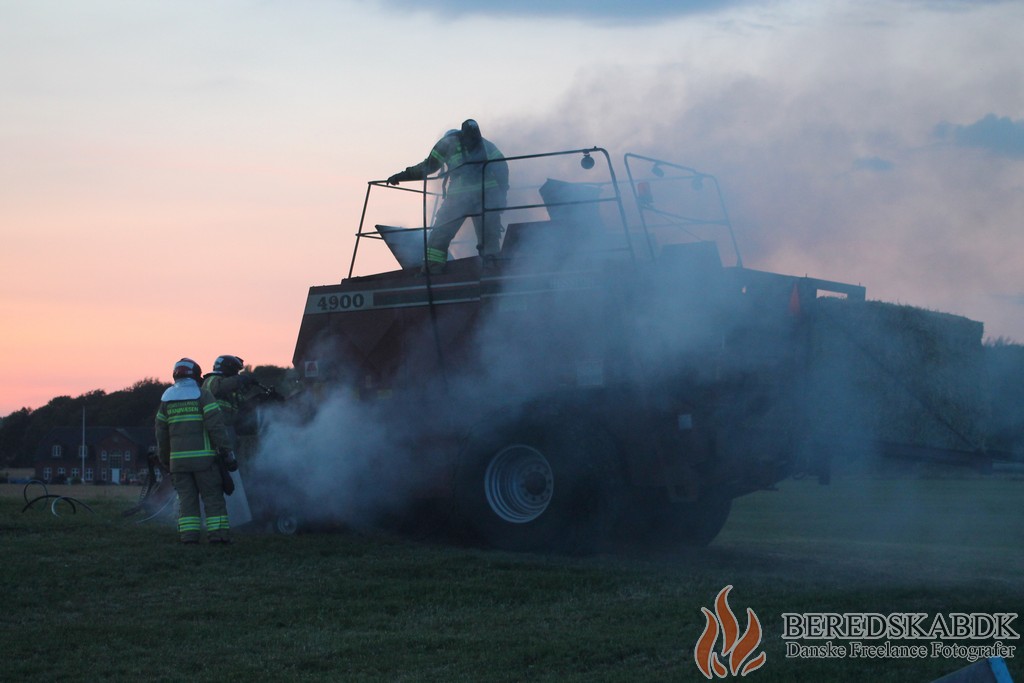 17/07-19 – Brædstrup – Brand i halmpresser på Tønningvej