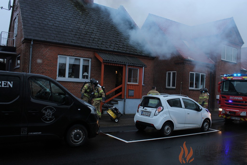 11/01-21 SKORSTENSBRAND PÅ SØGADE I BRÆDSTRUP