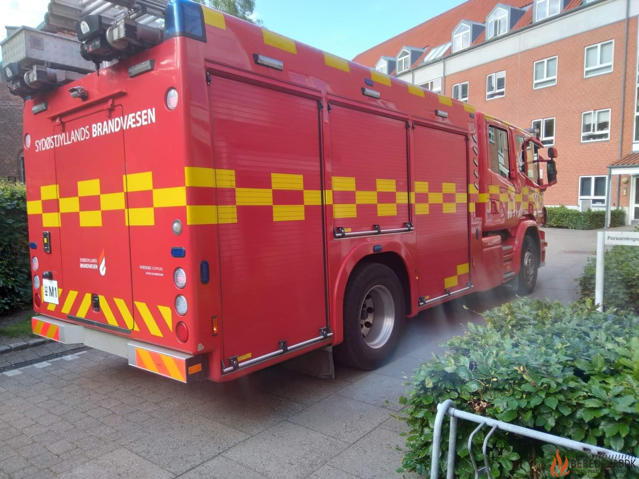 18/06-22  Børn sad fast i elevator på Houmannsgade i Horsens