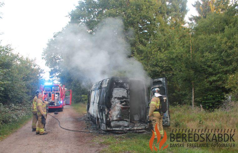 22/09-22 Varebil udbrændt på Stigsholmvej lidt udenfor Brædstrup