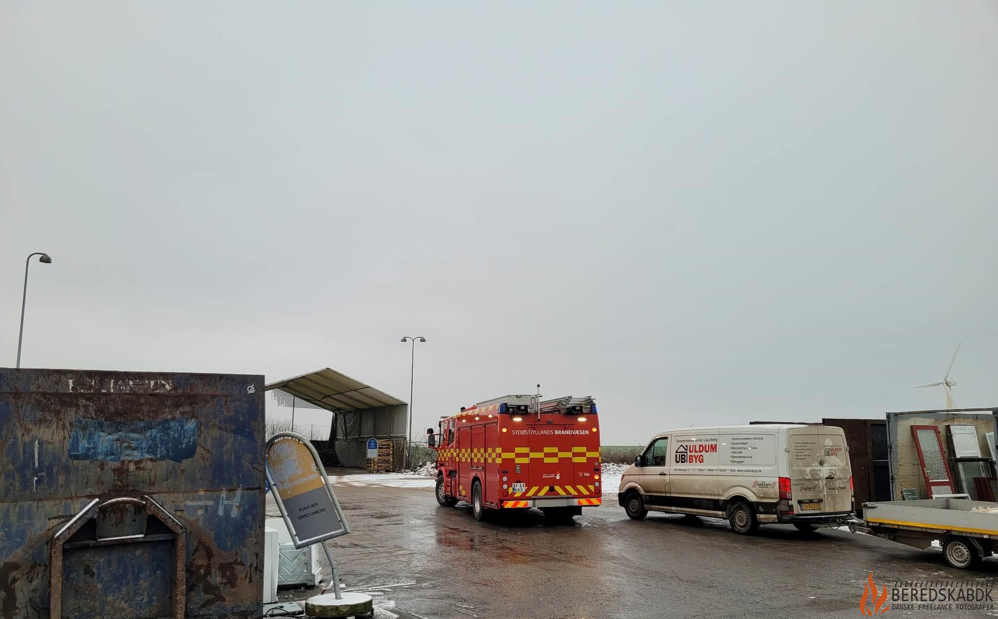 10/12-22 Brand i container på Skrædderbakken i Uldum