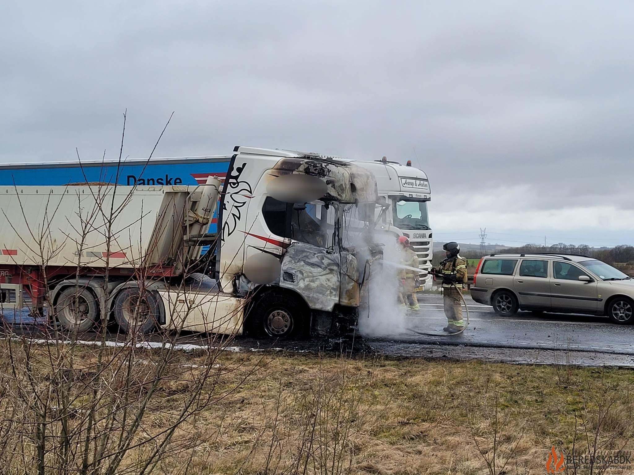 20/03-23 Brand i lastbil på Vestvejen tæt ved E45 afkørsel 57, Horsens Syd