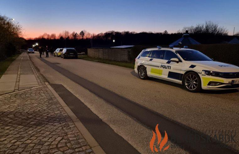 19/04-23 Politiet til stede på adresse i Beder