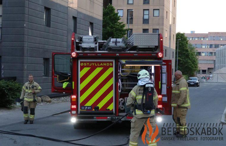 17/06-23 Aarhus: Containerbrand i Åparken