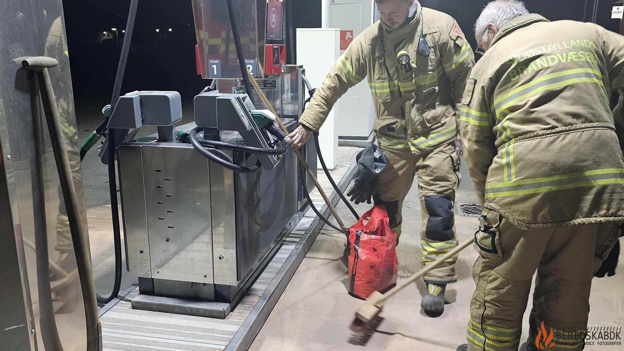 10/11-23 Østbirk: benzinspild på tankstation