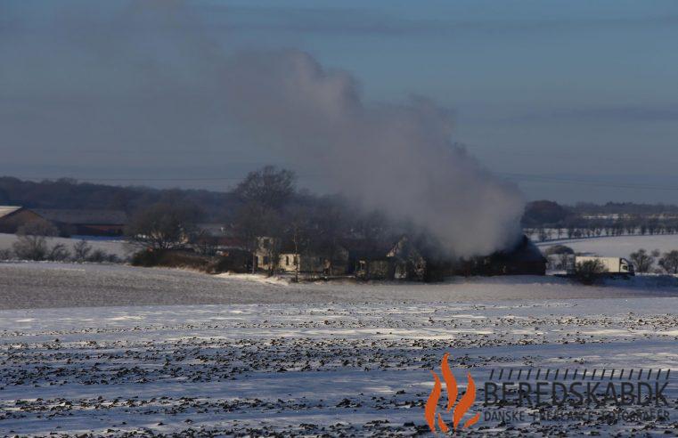 07/01-24 Gårdbrand ved Hadsten