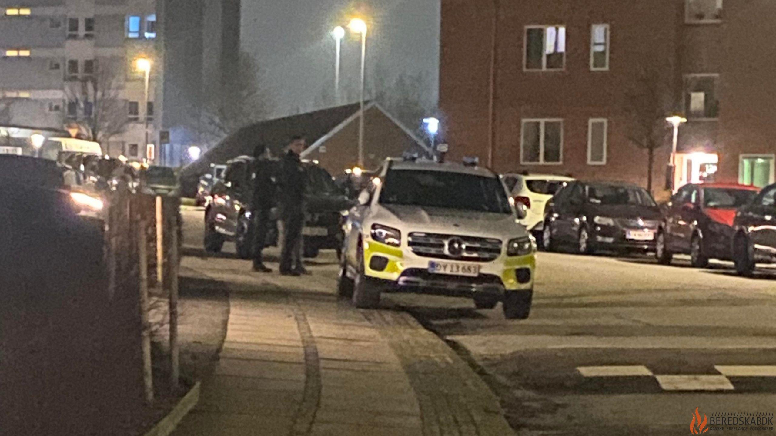 22-02-24 politiet er til stede på Mimersgade i Horsens