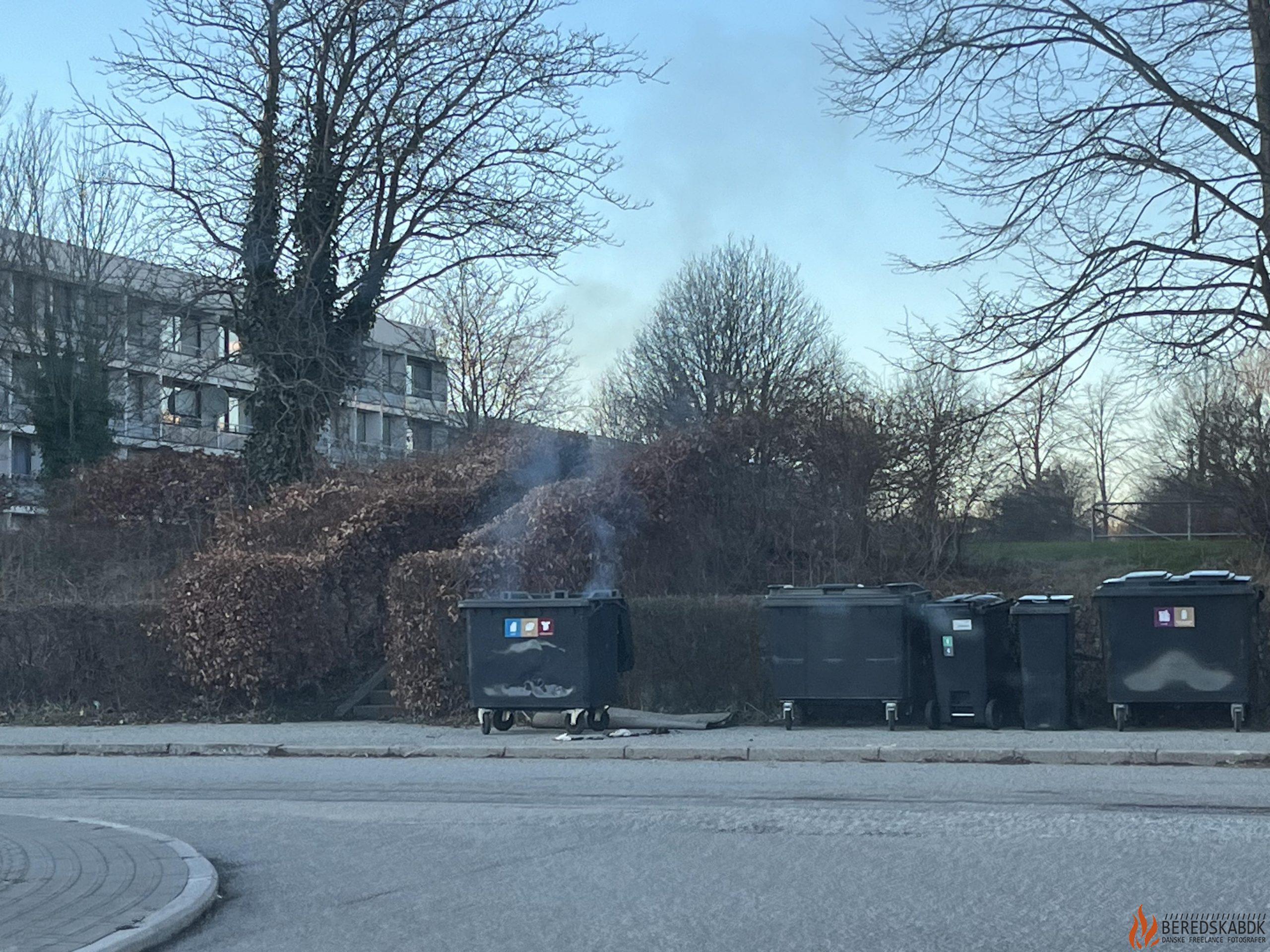 17/02-24 Brand i container på Jettesvej, 8220 Brabrand