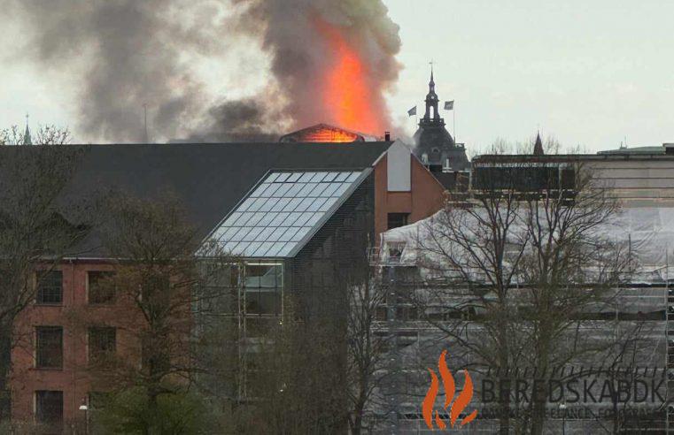 16-04-24 Børsen brander i København