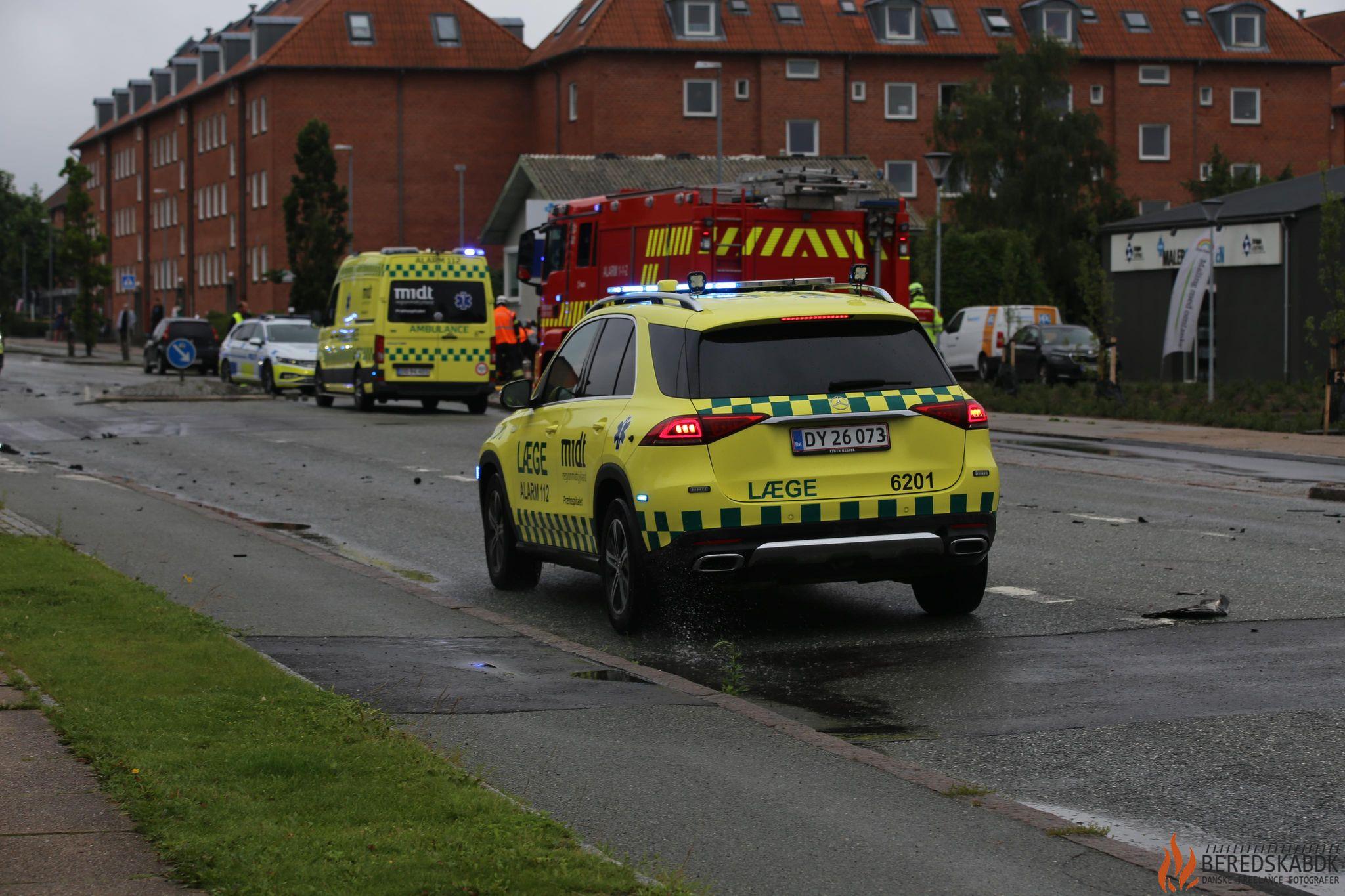 26/07-24 Alvorligt Trafikuheld på Mariagervej i Randers: Vejen Spærret