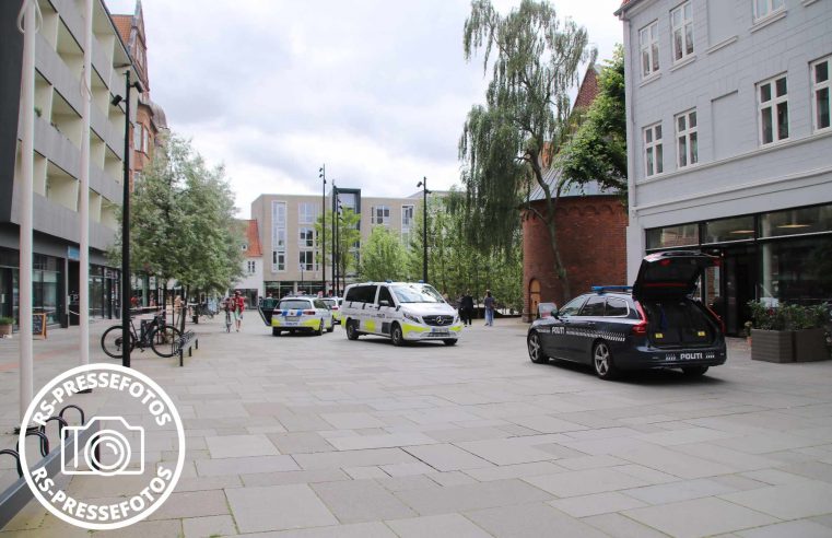 18/07-24 Politiet tilkaldt grundet uro ved torvet, Horsens