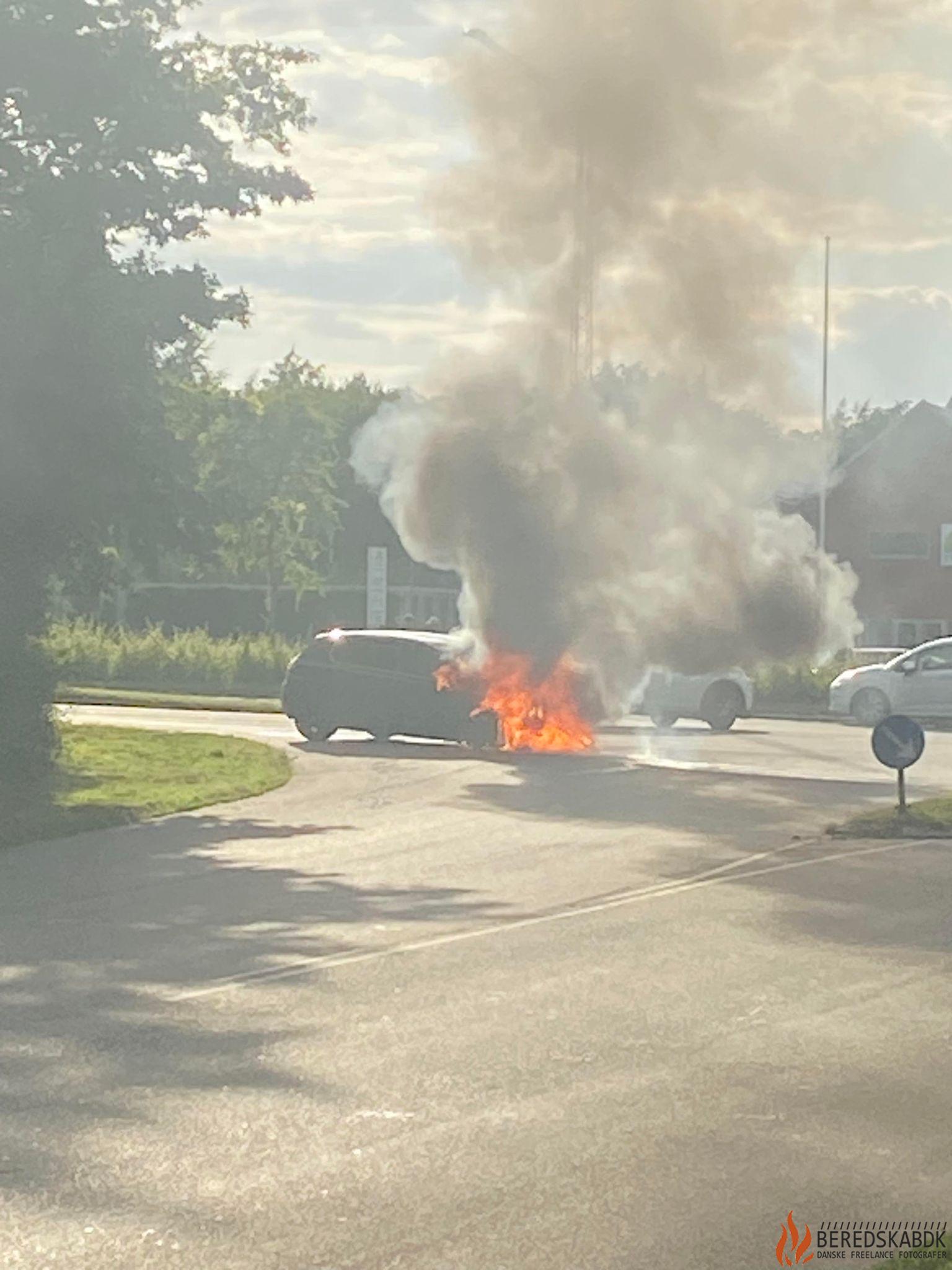 11/07-24 Aarhus: Bilbrand i Vejlby