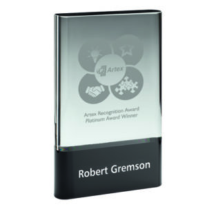 CLEAR GLASS PLAQUE ON BLACK BASE (30mm THICK) - 8in