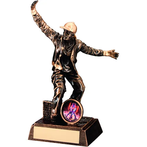 BRZ/GOLD RESIN STREET DANCE FIGURE WITH PLATE  (1in CENTRE) MALE - 7.25in