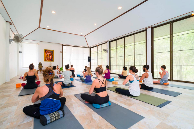 yoga retreat thailand 