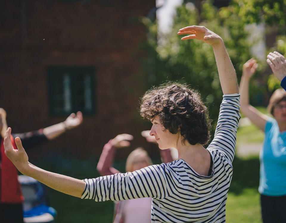 Qigong in Hamburg Finkenwerder auf dem Obsthof