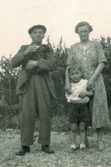 Tommy and Lucy Topper, with Terry Gill at 27 Wood End