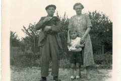 Tommy and Lucy Topper, with Terry Gill at 27 Wood End