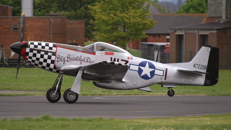 P51 MUSTANG