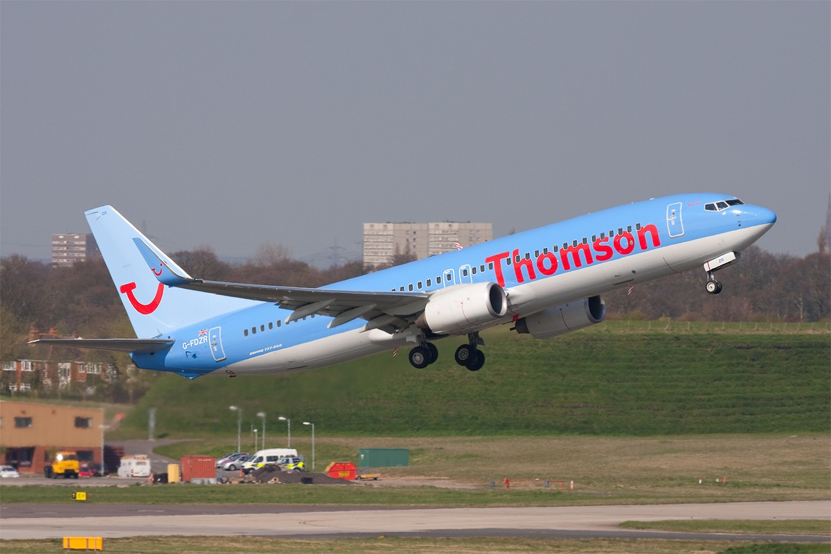 G-FDZR B738 THOMSON