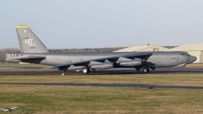60-0009 B52H USAF 2