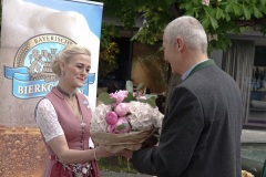 Vroni Ettstaller und Dr. Michael Möller, Vorstellung  der Bayerischen Bierkönigin am Bierbrunnen in München 2021