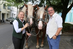 Steffen Marx (re.), 18 Jahre Giesinger Bräu mit Prachtgespann vom Werk 2 in Milbertshofen nach Giesing 2023