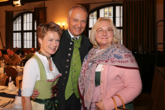 Irmgard und Dr. Michael Möller, Yvonne Heckl (von li. nach re.)