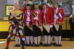 Schäfflertanz am Münchner Brauertag am Odeonsplatz in München 2019