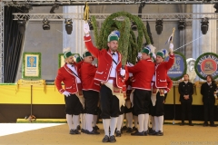 Schäfflertanz am Münchner Brauertag am Odeonsplatz in München 2019