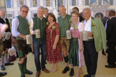 Werner Mayer, Dieter Reiter, Petra Reiter, Dr. Michael Möller, Irmgard Möller, Günter Steinberg ( von li. nach re ), Münchner Brauertag am Odeonsplatz in München am 29.6.2019