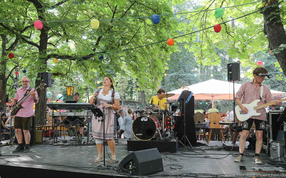 Partyband Tropical Rain, Sommerfest im Hofbräukeller in München 2019
