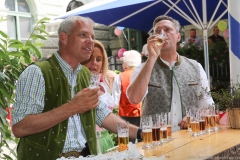Ricky Steinberg (li.), Silja Schrank-Steinberg (Mitte), Sommerfest im Hofbräukeller in München 2019