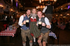 Johannes Lochner, Eileen Popielaty, Felix Loch (von li. nach re.), Starkbierfest im Löwenbräukeller in München 2023