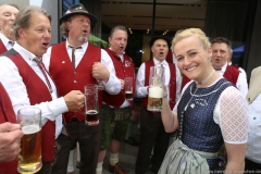 Sängerkreis Ottobrunn und Veronika Ettstaller, Tag des Bieres am Bierbrunnen Ecke Oskar-von-Miller-Straße/Briennerstraße in München 2019