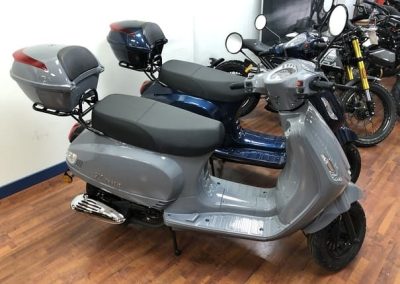 Nueva-scooter-Rome-125cc-Euro5-Riya-Motorcycle