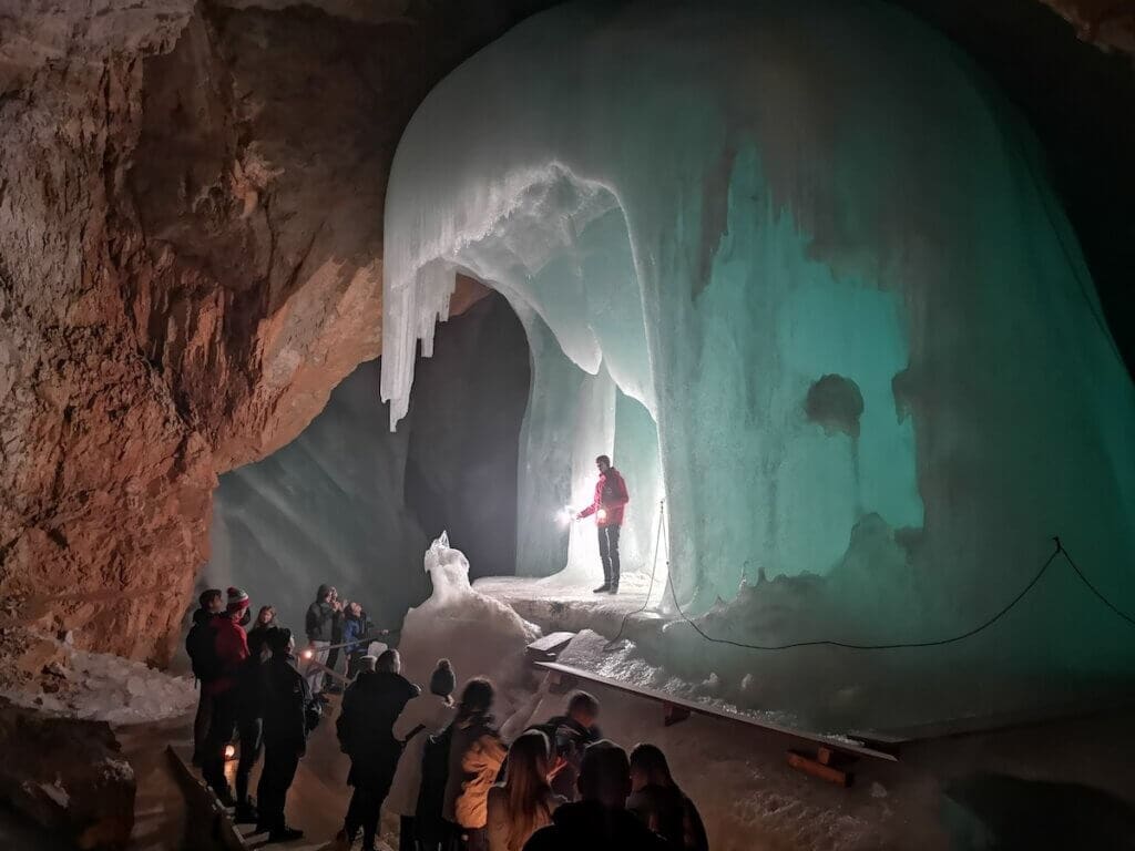 Eisriesenwelt Caves tour