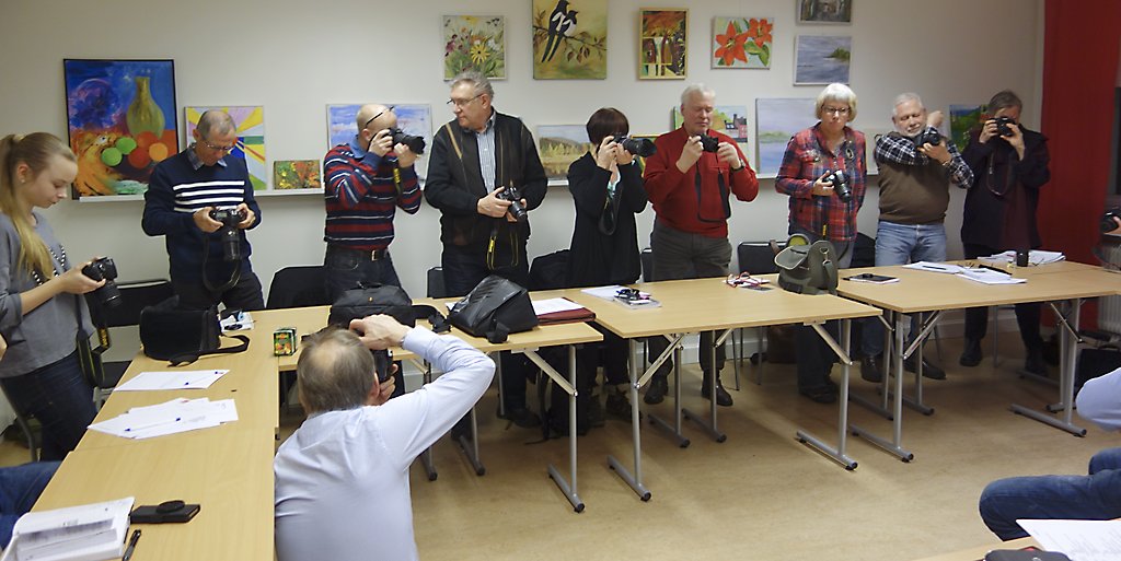Första uppgiften blev att fotografera kursledaren.