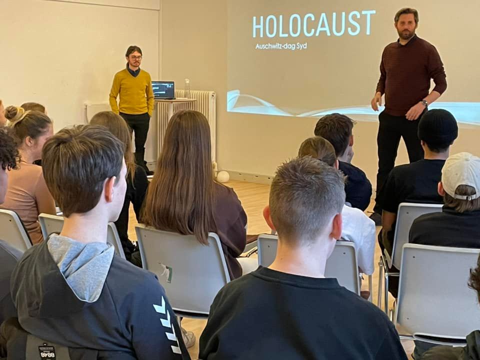 Holocaust på skemaet