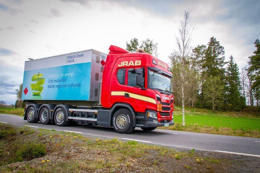 JRAB_MG_6810_webb En av biogaslastbilarna som JRAB kör med.
