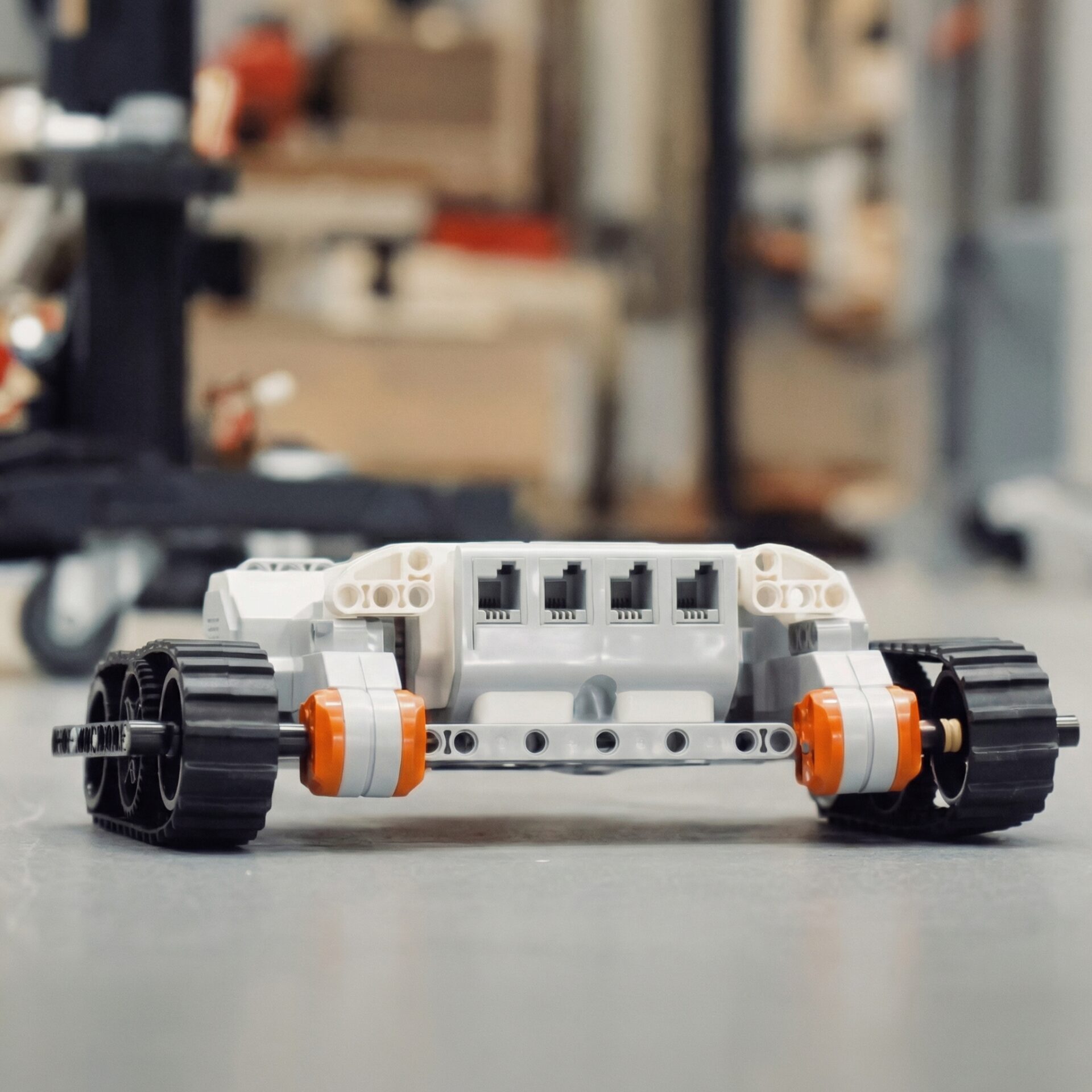 Controlling a LEGO Robot
