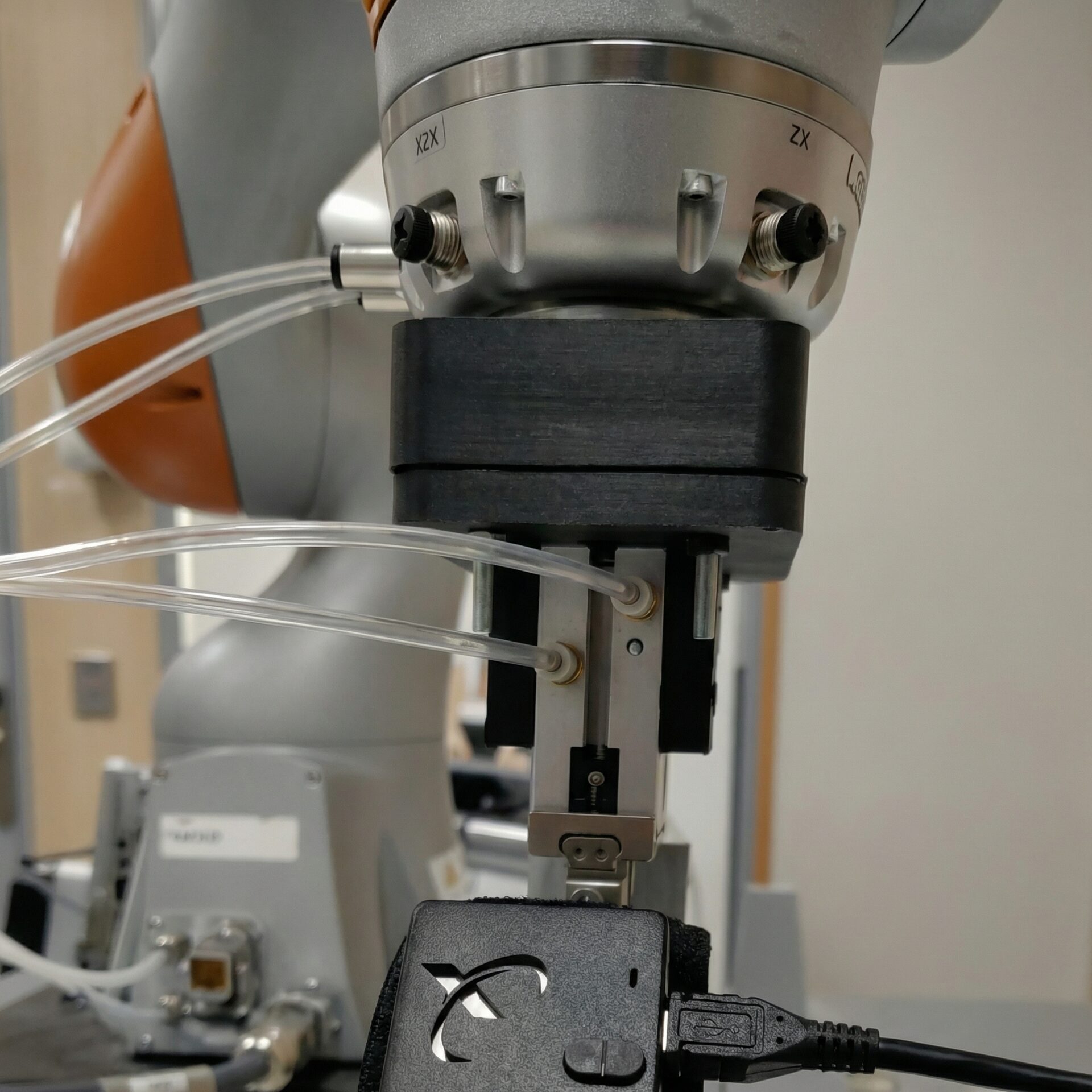 Robotic arm control using BioX AAL-Band and ROS (Robot Operating System) integration
