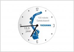 YASKAWA-opdruk-klok