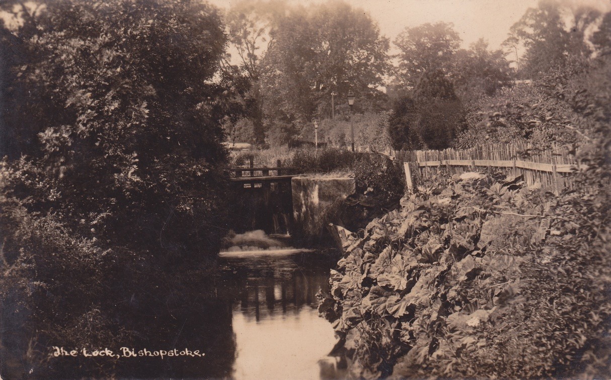 C:\Documents and Settings\Chris\My Documents\My Pictures\Bishopstoke History Society\River Itchen and Itchen Navigation (51)\Itchen Navigation 28.jpg