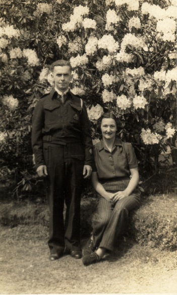 C:\Documents and Settings\chris\My Documents\My Pictures\Humby History\W.C. Humby\Bill (Civil Defence Uniform) & Dulcie, 1940's.jpg
