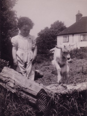 C:\Documents and Settings\chris\My Documents\My Pictures\Humby History\C.W.Humby\Chris with pet Trixie (Goat).jpg