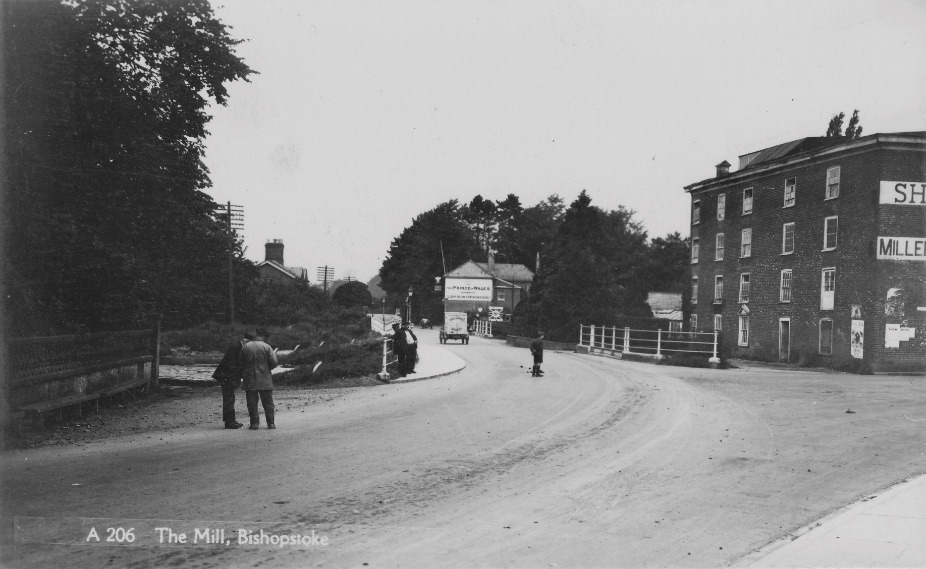 C:\Documents and Settings\Chris\My Documents\My Pictures\Bishopstoke History Society\Bishopstoke Mill (22)\The Mill 8b.jpg